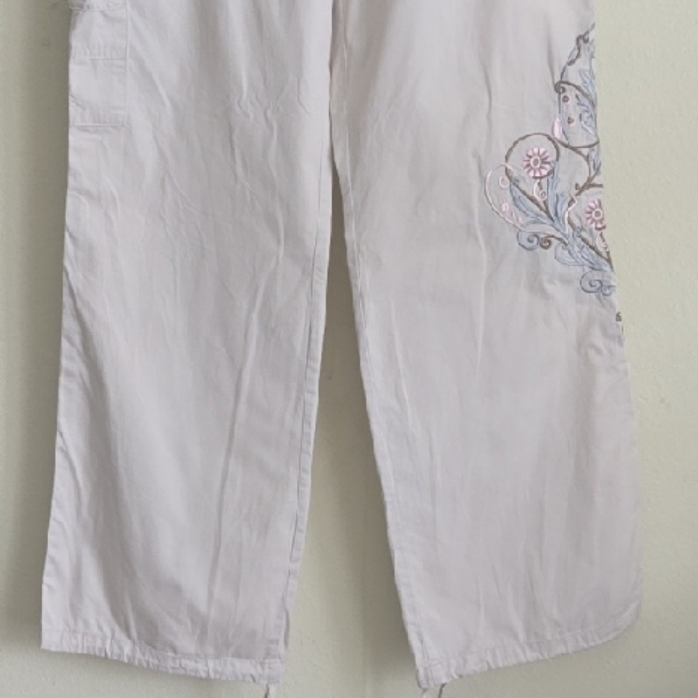 Y2K Daisy Fuentes Embroidered Cargo Pants Size 4 Beige Boho Mid Rise - Picture 3 of 12